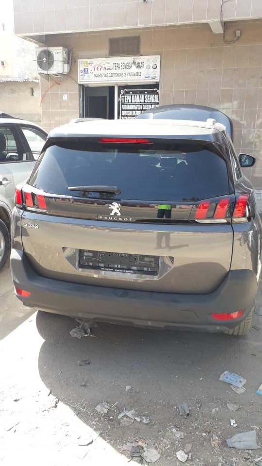 You are currently viewing Peugeot 5008 année 2019